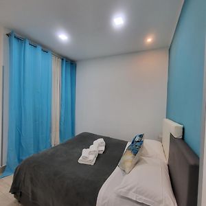 New Era Rooms