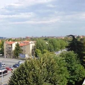 Appartement à 3 Chambres à Coucher aux Étages Supérieurs