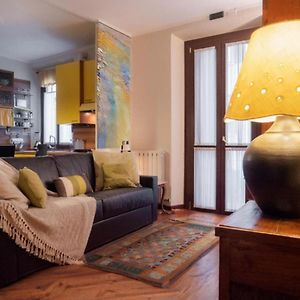 Stylish Boutique Apartment-City Center