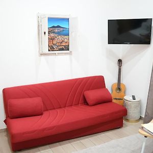 Casa Vacanza Al Centro Di Napoli A' Fenestrella