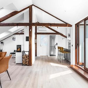 Appartement à 3 Chambres à Coucher