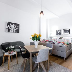 Appartement à 2 Chambres à Coucher