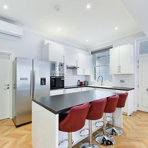 Appartement à 3 Chambres à Coucher