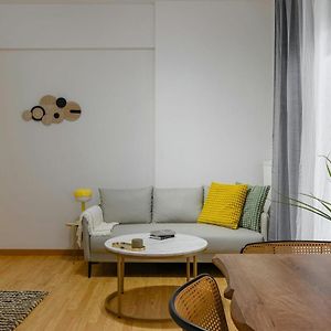 Appartement à 2 Chambres à Coucher