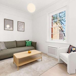 Appartement à 2 Chambres à Coucher