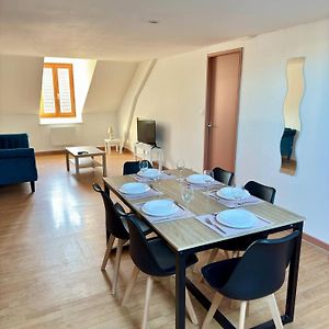 Appartement à 3 Chambres à Coucher