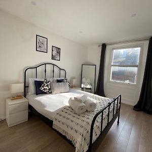 Appartement à 2 Chambres à Coucher