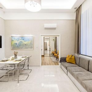 Appartement à 3 Chambres à Coucher