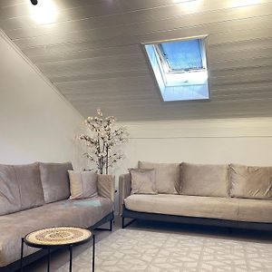 Loris Central Apartment