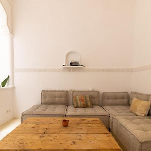 Appartement à 3 Chambres à Coucher