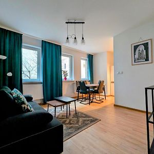 Appartement à 2 Chambres à Coucher
