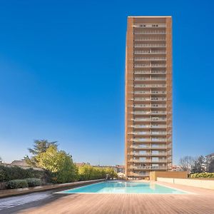 Giax Tower Luxury Oasis