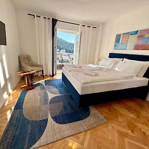 Kablar'S Sunny Suites