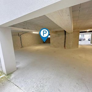 Le Trianon - Parking Prive
