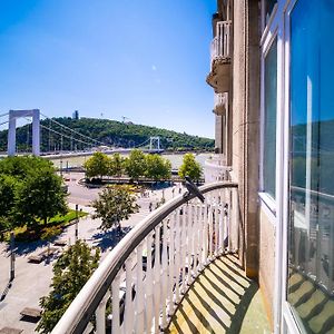 Budapest Riverfront Lux