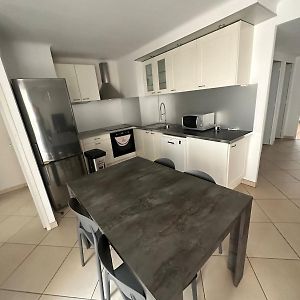 Appartement à 2 Chambres à Coucher
