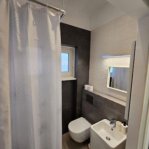Gorgeous Studio In City Center