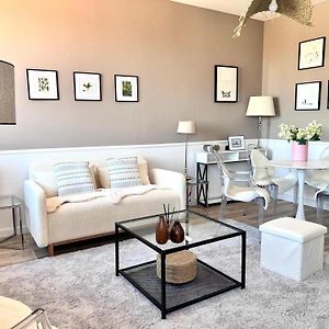 Apartment Close To Nato
