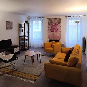 Appartement à 2 Chambres à Coucher