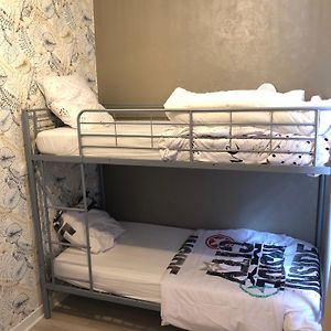 Appartement à 2 Chambres à Coucher
