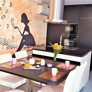 Appartement à 2 Chambres à Coucher