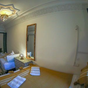 Chambre Standarde Lit Queen-Size