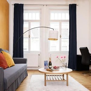 Appartement à 2 Chambres à Coucher