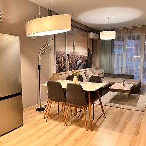Appartement de Luxe à 2 Chambres à Coucher