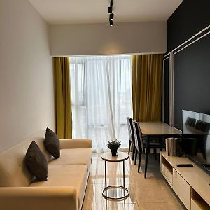 Appartement à 2 Chambres à Coucher
