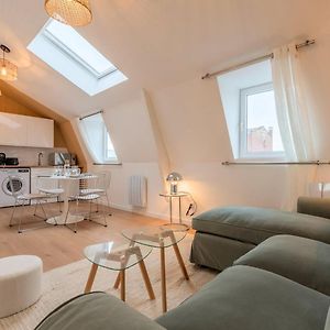 Appartement à 2 Chambres à Coucher