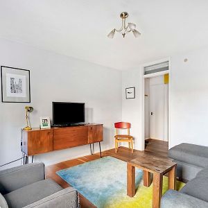 Appartement à 2 Chambres à Coucher