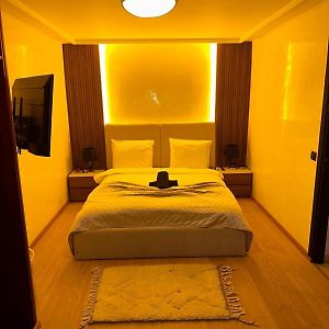 Appartement à 2 Chambres à Coucher