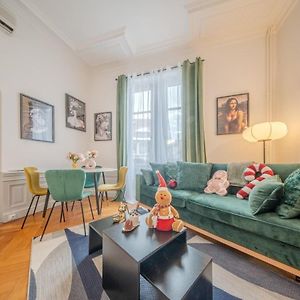 Appartement à 3 Chambres à Coucher