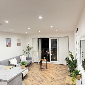 Appartement à 2 Chambres à Coucher