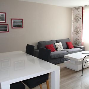 Appartement à 2 Chambres à Coucher