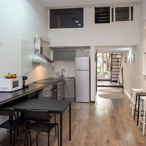Appartement de Luxe à 2 Chambres à Coucher