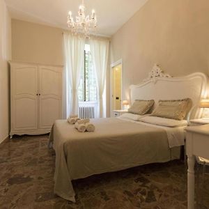 Appartement de Luxe à 3 Chambres à Coucher