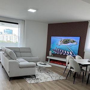 Appartement à 3 Chambres à Coucher
