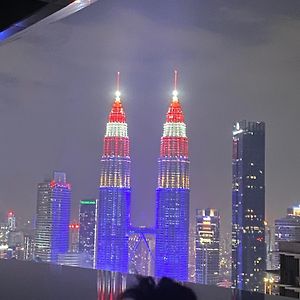 Night Home At Eaton Residences Klcc