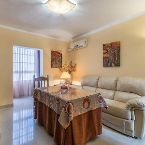 Appartement Supérieur à 3 Chambres à Coucher