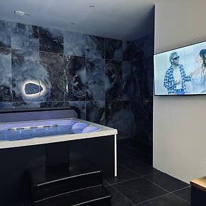 Delicate Addiction Spa