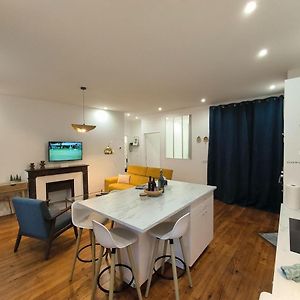 Appartement à 2 Chambres à Coucher