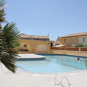 Villa à 2 Chambres à Coucher