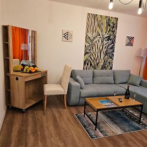 Appartement à 2 Chambres à Coucher