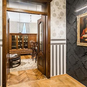 Exclusive Royal Apartments