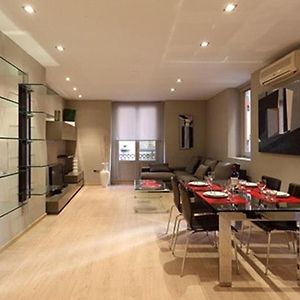 Appartement à 2 Chambres à Coucher