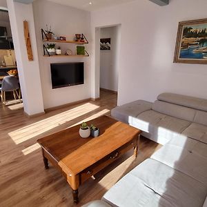 Appartement à 2 Chambres à Coucher