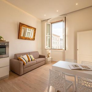 Golden House San Lorenzo