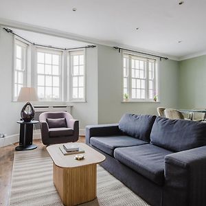 Appartement à 2 Chambres à Coucher