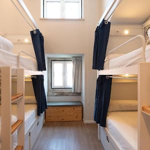 Dormitory Room Mixed